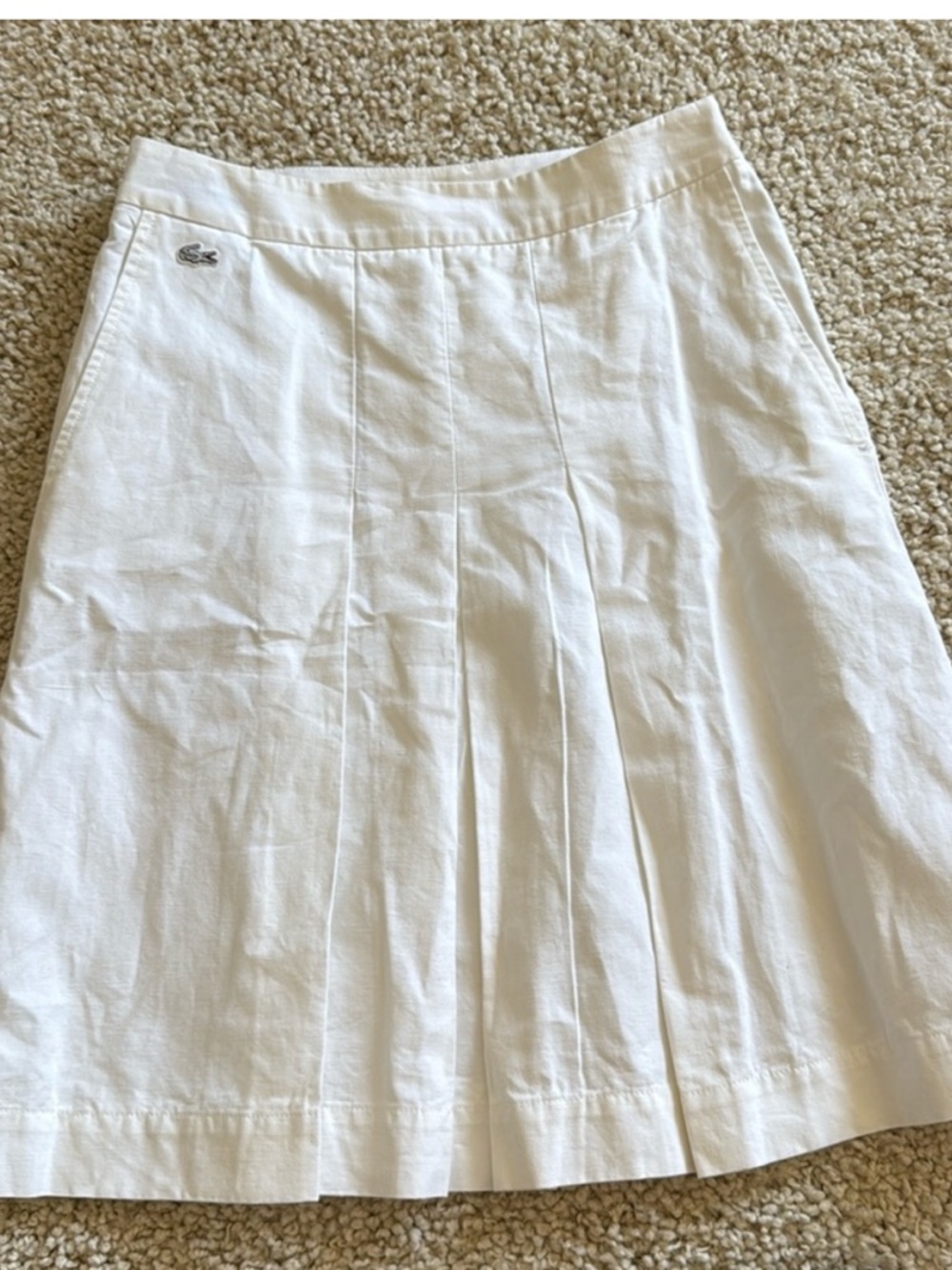 Lacoste made in France super cute linen blend poplin pleated skirt